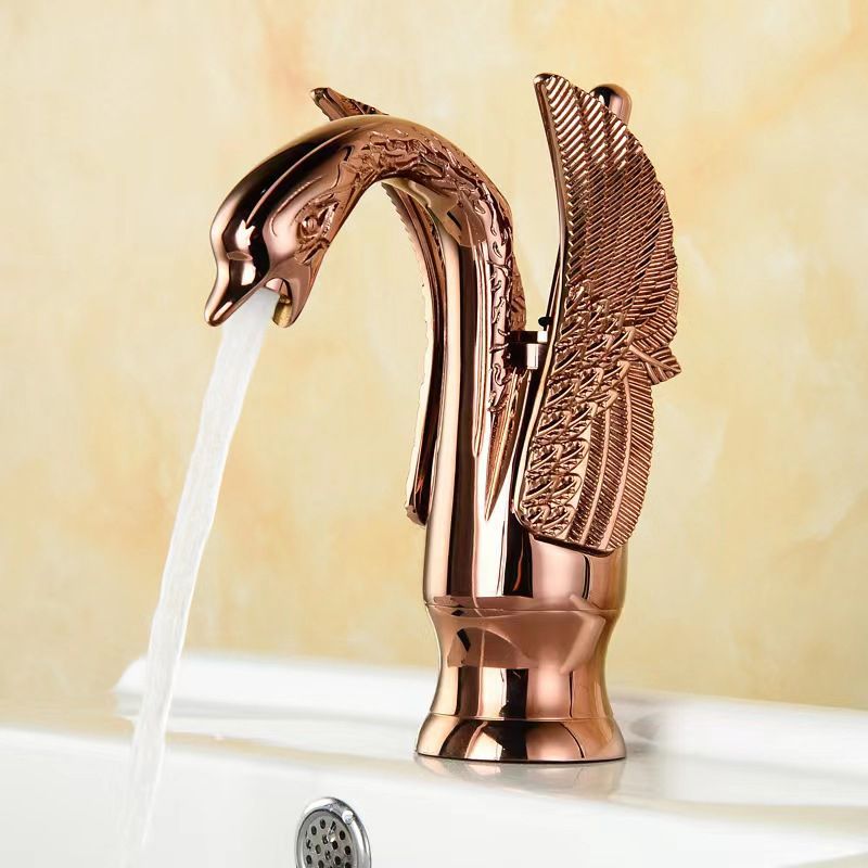 Rubinetto da bagno in ottone massiccio per lavabo con miscelatore monocomando per acqua calda e fredda