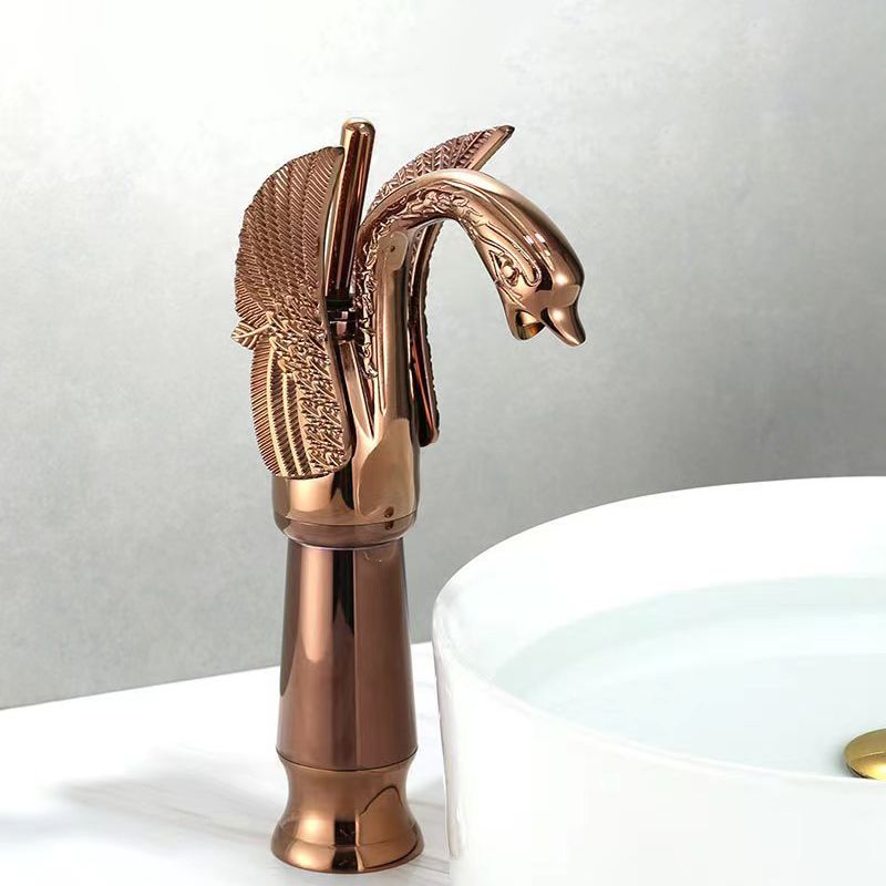 Rubinetto da bagno in ottone massiccio per lavabo con miscelatore monocomando per acqua calda e fredda