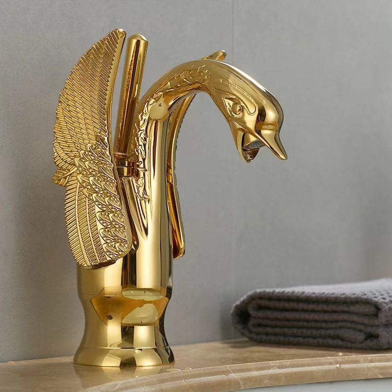 Rubinetto da bagno in ottone massiccio per lavabo con miscelatore monocomando per acqua calda e fredda