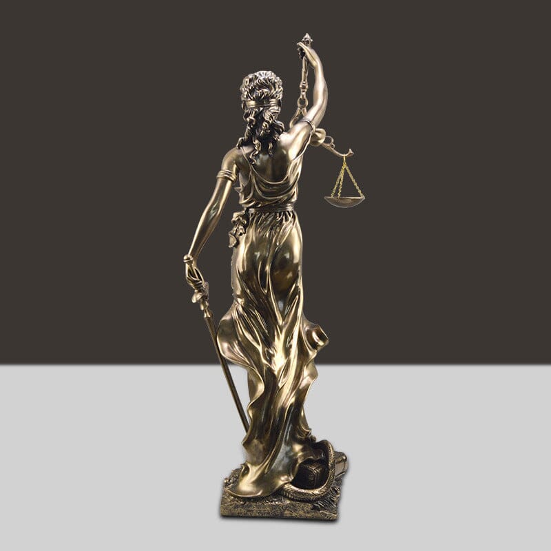 Statua decorativa della Dea della Giustizia