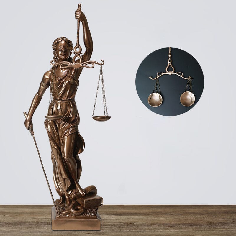 Statua decorativa della Dea della Giustizia