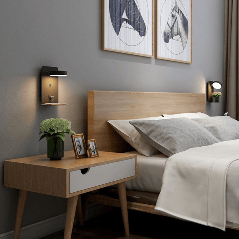 BrightSpot Lampada da Notte con Caricatore – Luce da Scrivania LED Rotazione 330° con Dock di Carica USB
