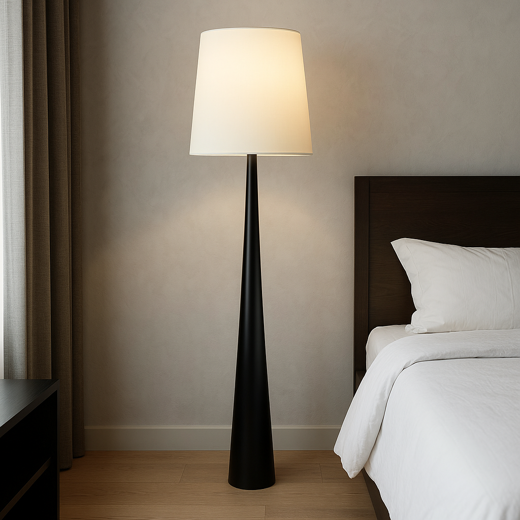 Lysenne – Lampada da Terra Scandinava con Paralume in Tessuto