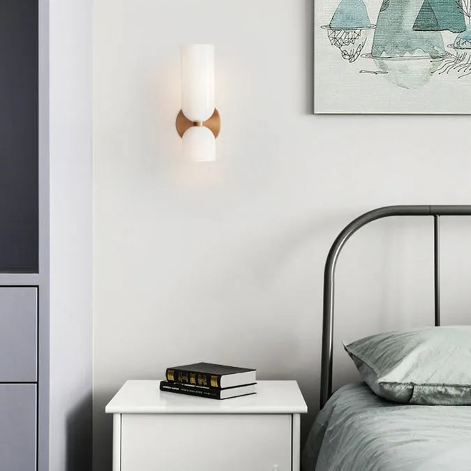 Lampada da Parete in Vetro con Tecnologia LED: Un Connubio di Eleganza e Funzionalità