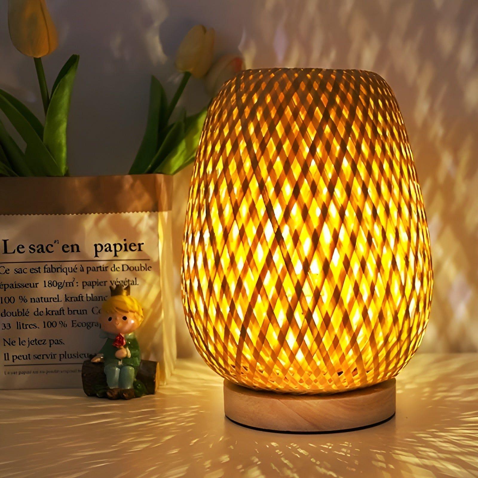 Skanto | Aura Lampada - Lampada da Tavolo USB Alimentata in Bambù per la Camera da Letto