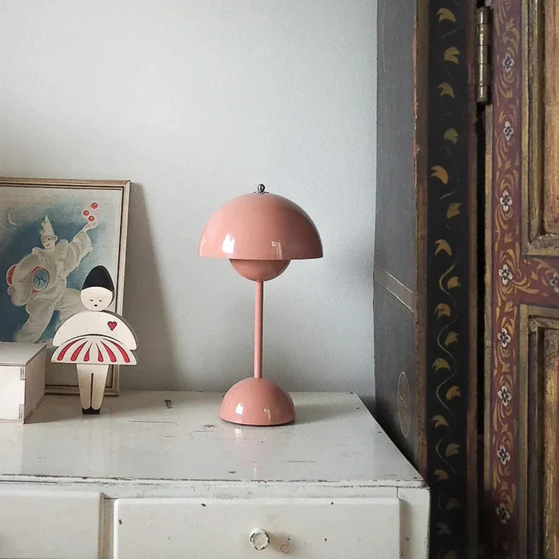 Lampada LED con luce calda ed elegante