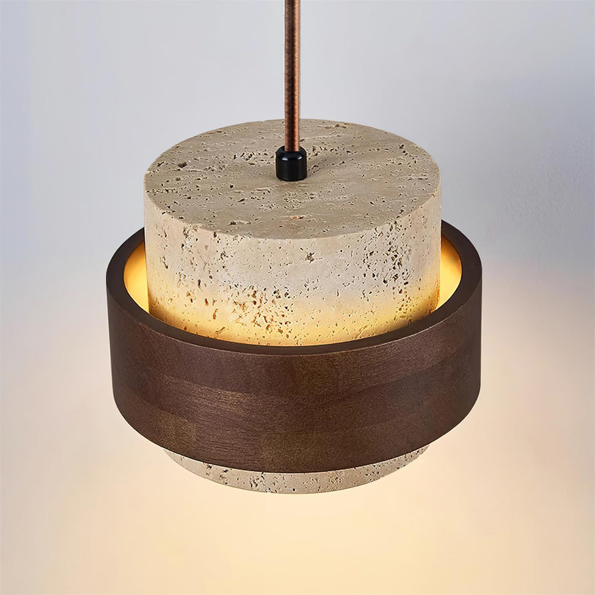 Arluna | Lampada a Sospensione in Travertino con Dettagli in Legno di Noce per Illuminazione Ambientale Moderna