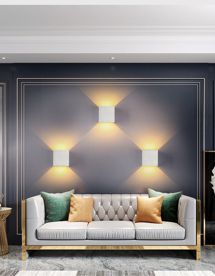 ElegantBeam – Lampada da Parete Minimalista per Illuminazione Sofisticata