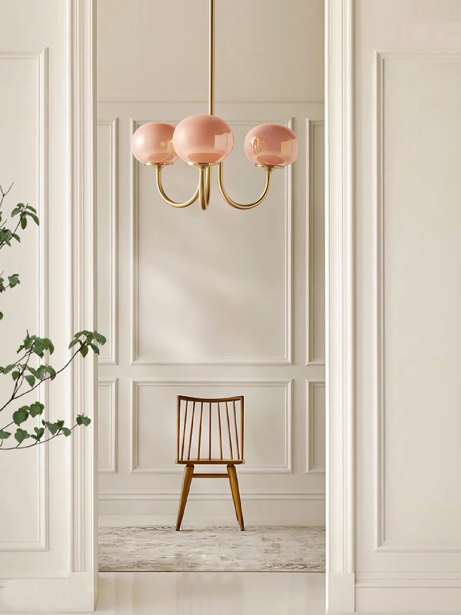 Aurevella | Lampadario Moderno Glam con Paralumi in Vetro Rosa per Spazi di Ristorazione e Camera da Letto
