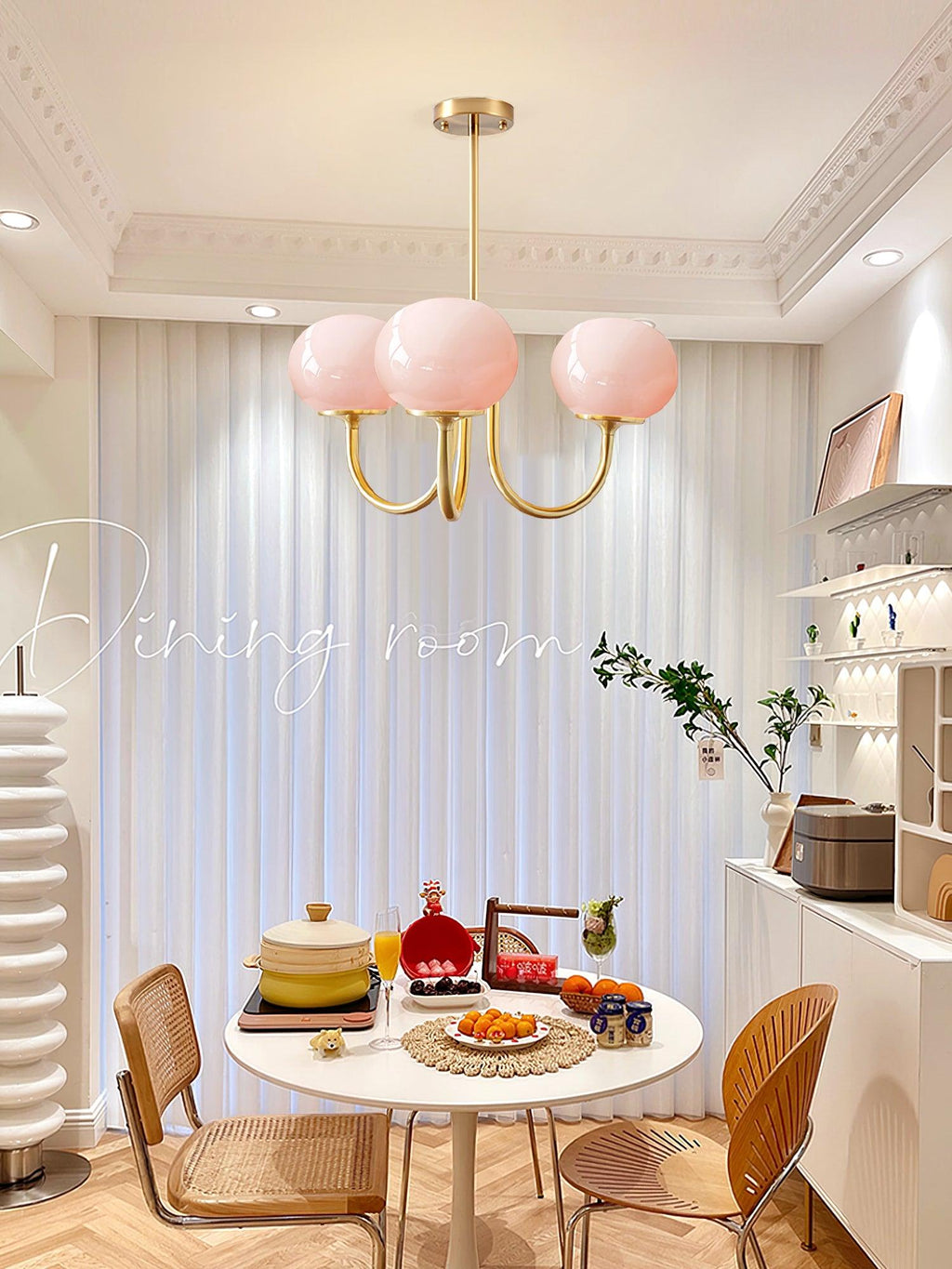 Aurevella | Lampadario Moderno Glam con Paralumi in Vetro Rosa per Spazi di Ristorazione e Camera da Letto