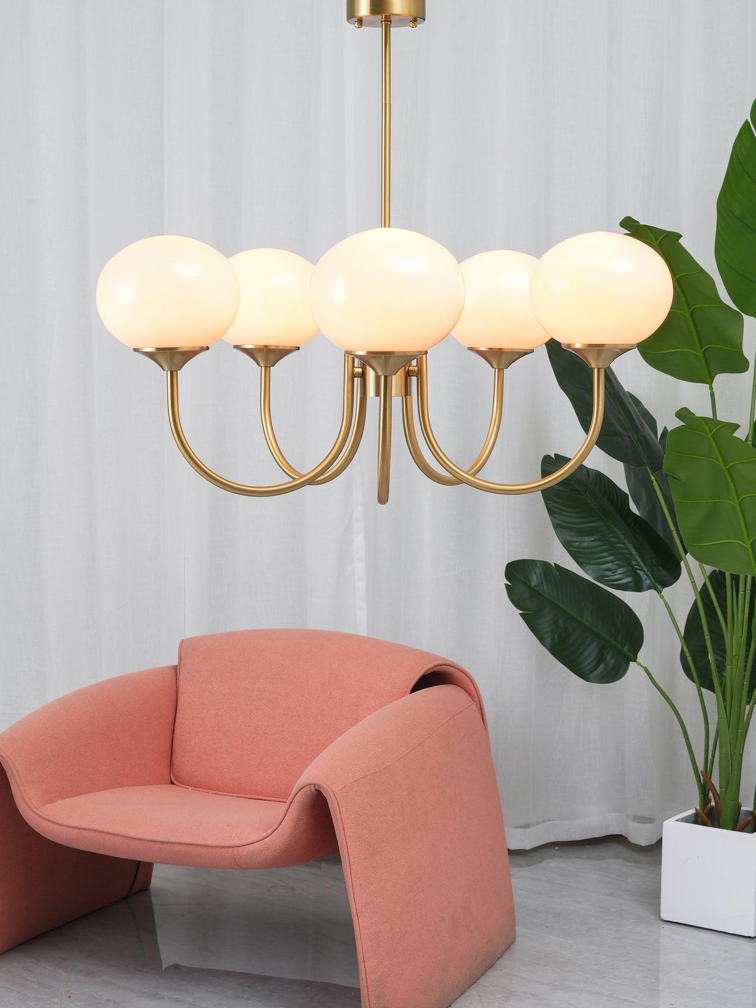 Aurevella | Lampadario Moderno Glam con Paralumi in Vetro Rosa per Spazi di Ristorazione e Camera da Letto