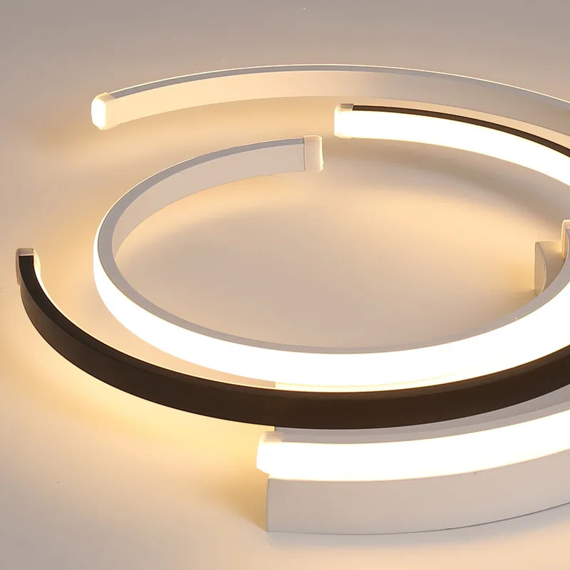 Lampada a soffitto LED a risparmio energetico dal design elegante