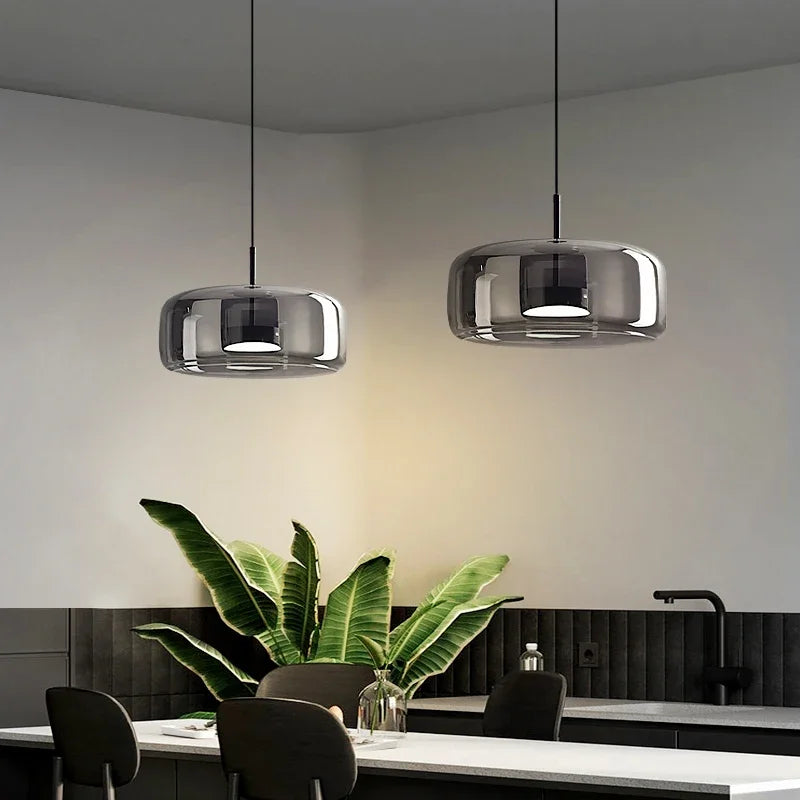 Lampada a sospensione di design in vetro
