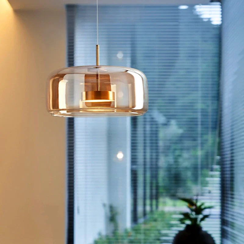 Skanto | Lampada a sospensione di design realizzata in vetro