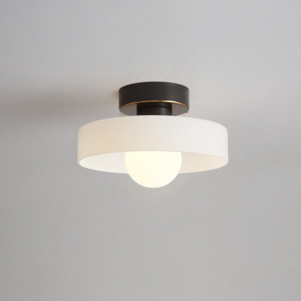 Lampada da soffitto in vetro Bauhaus con paralume rotondo