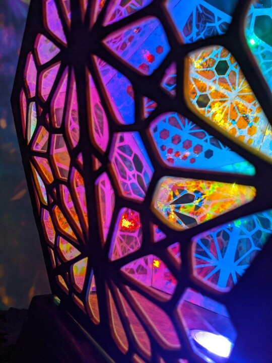Lampada da tavolo LED in stile Buntglas - LumiAura