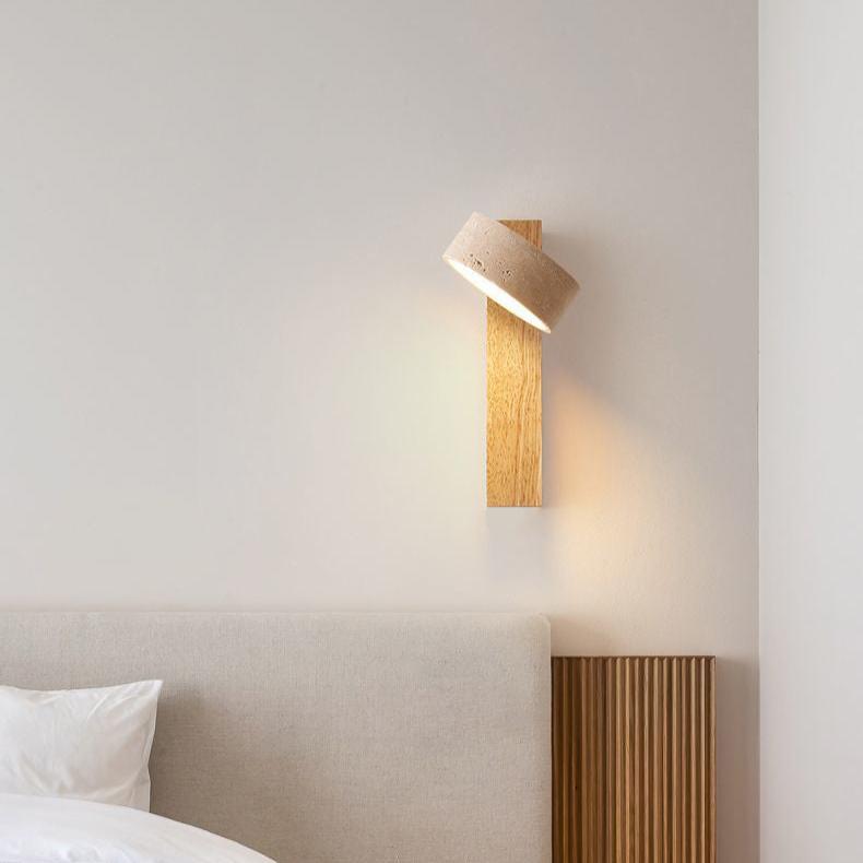 Lampada da Parete in Travertino nella Tonalità Avorio