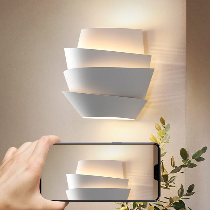 Lampada da parete scandinava con doppio punto luce - NordGlow