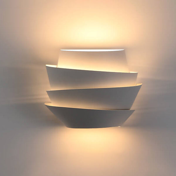 Lampada da parete scandinava con doppio punto luce - NordGlow