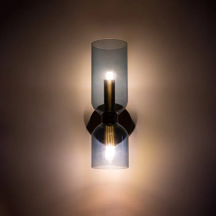 Lampada da Parete a Doppio Strato per un'Illuminazione Impeccabile