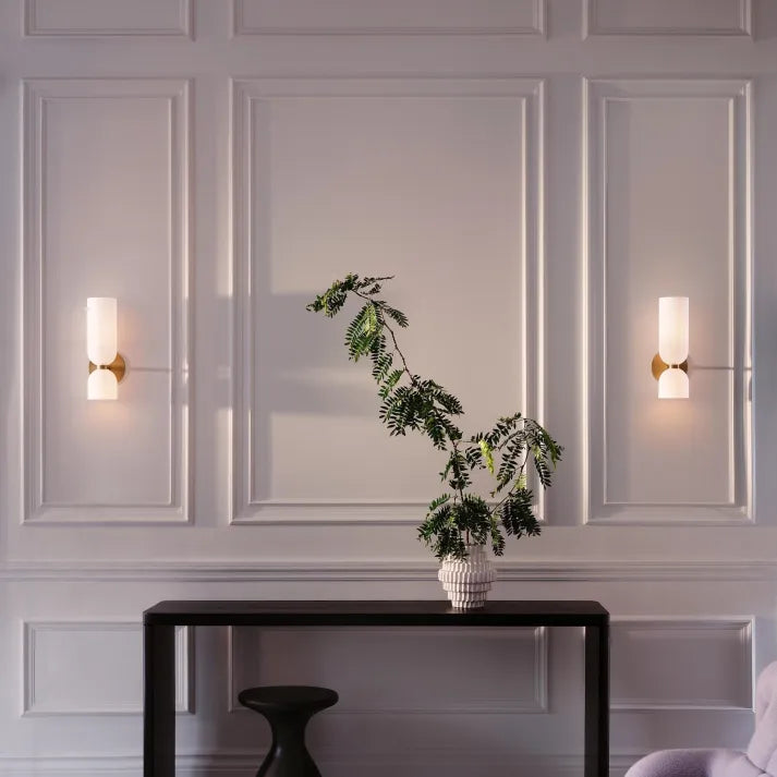 Lampada da Parete in Vetro con Tecnologia LED: Un Connubio di Eleganza e Funzionalità