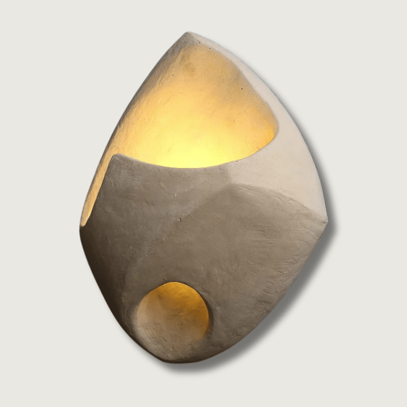 Lampada da Parete Minimalista con Estetica Wabi-Sabi