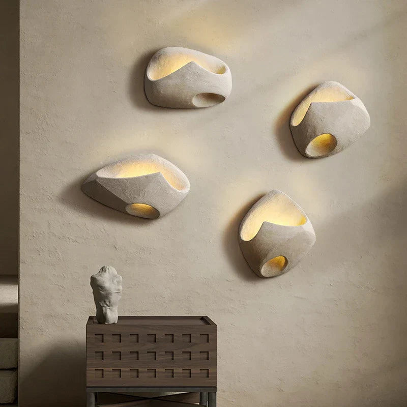 Lampada da Parete Minimalista con Estetica Wabi-Sabi
